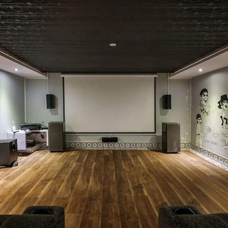 Westside Bungalow By Jadecaps Nr Wtc Rajajinagar Villa Bangalore Exteriör bild