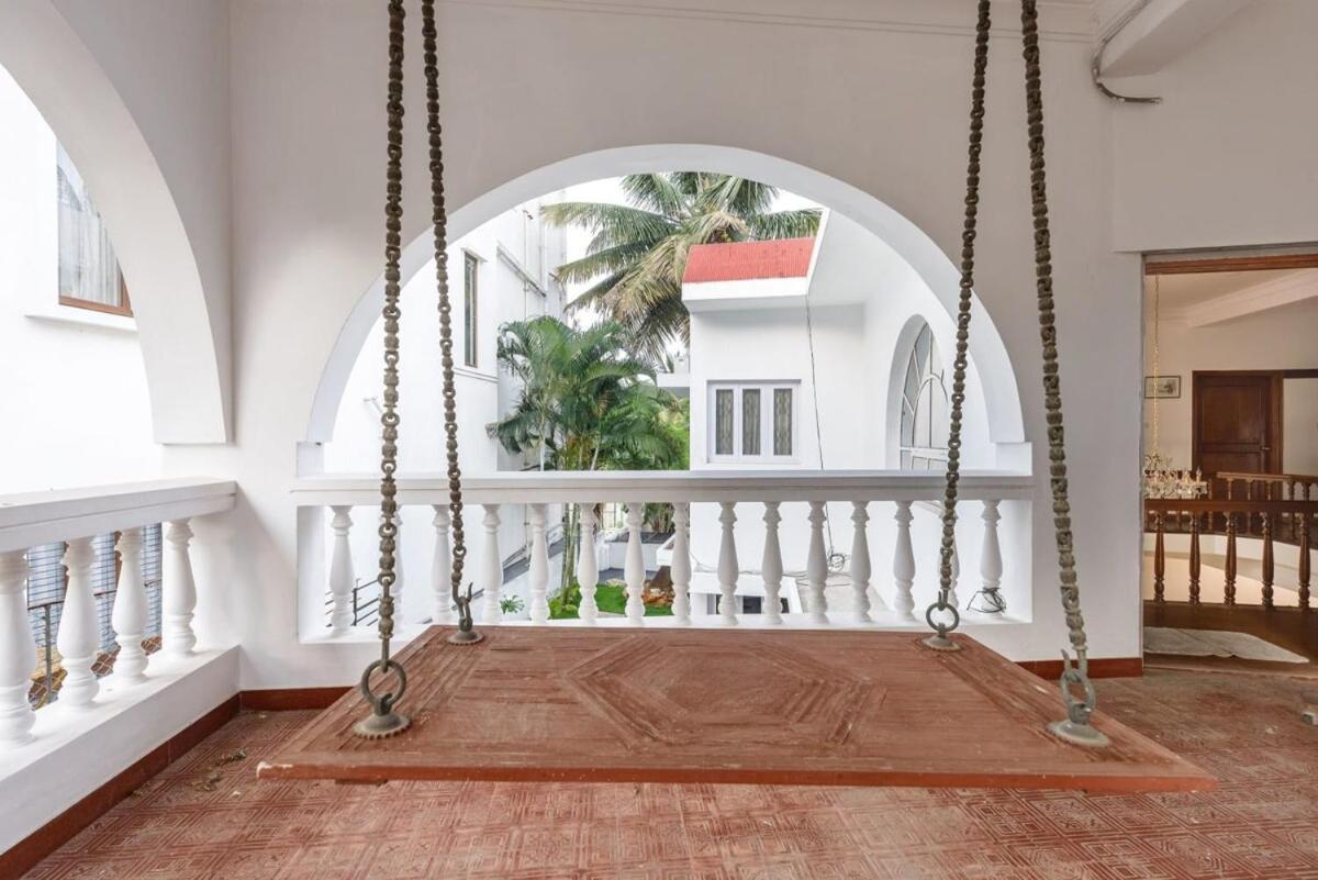 Westside Bungalow By Jadecaps Nr Wtc Rajajinagar Villa Bangalore Exteriör bild
